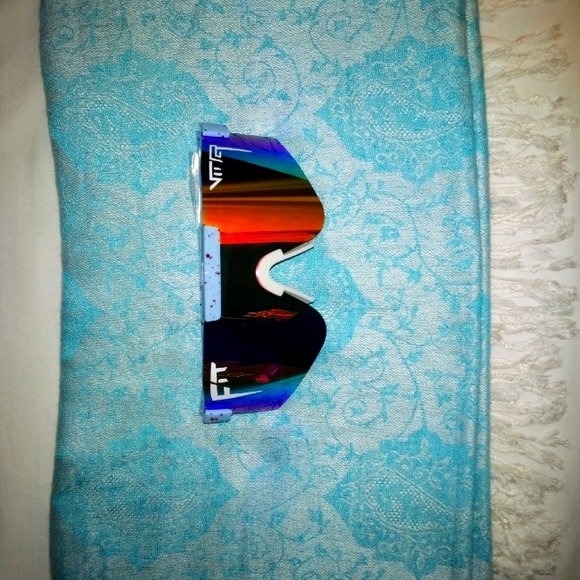 Fit Viter U.V.400 Polarized multicolor Sunglasses w/ adjustable E~Spot & Frames - Picture 9 of 11